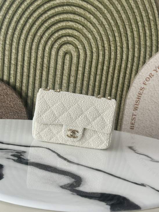 Picture of Chanel Handbags _SKUfw239868681fw